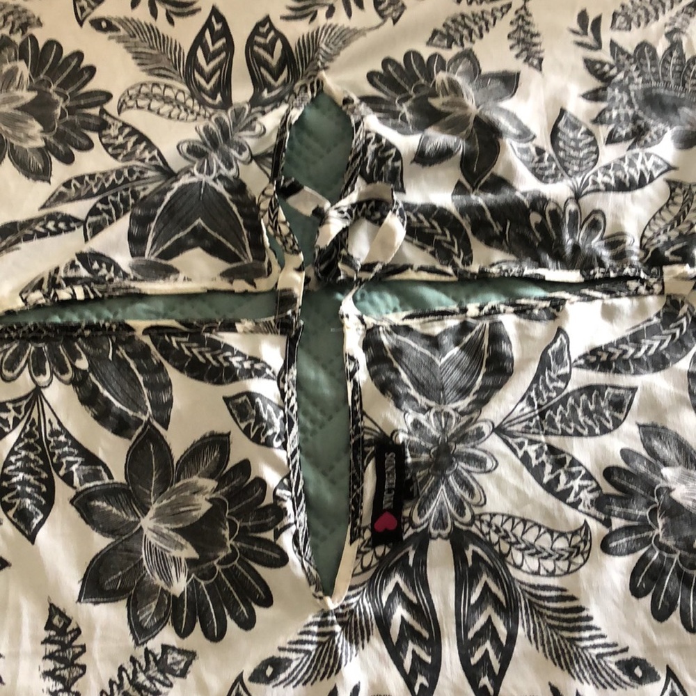 Handkerchief Top - Picture 4 of 4